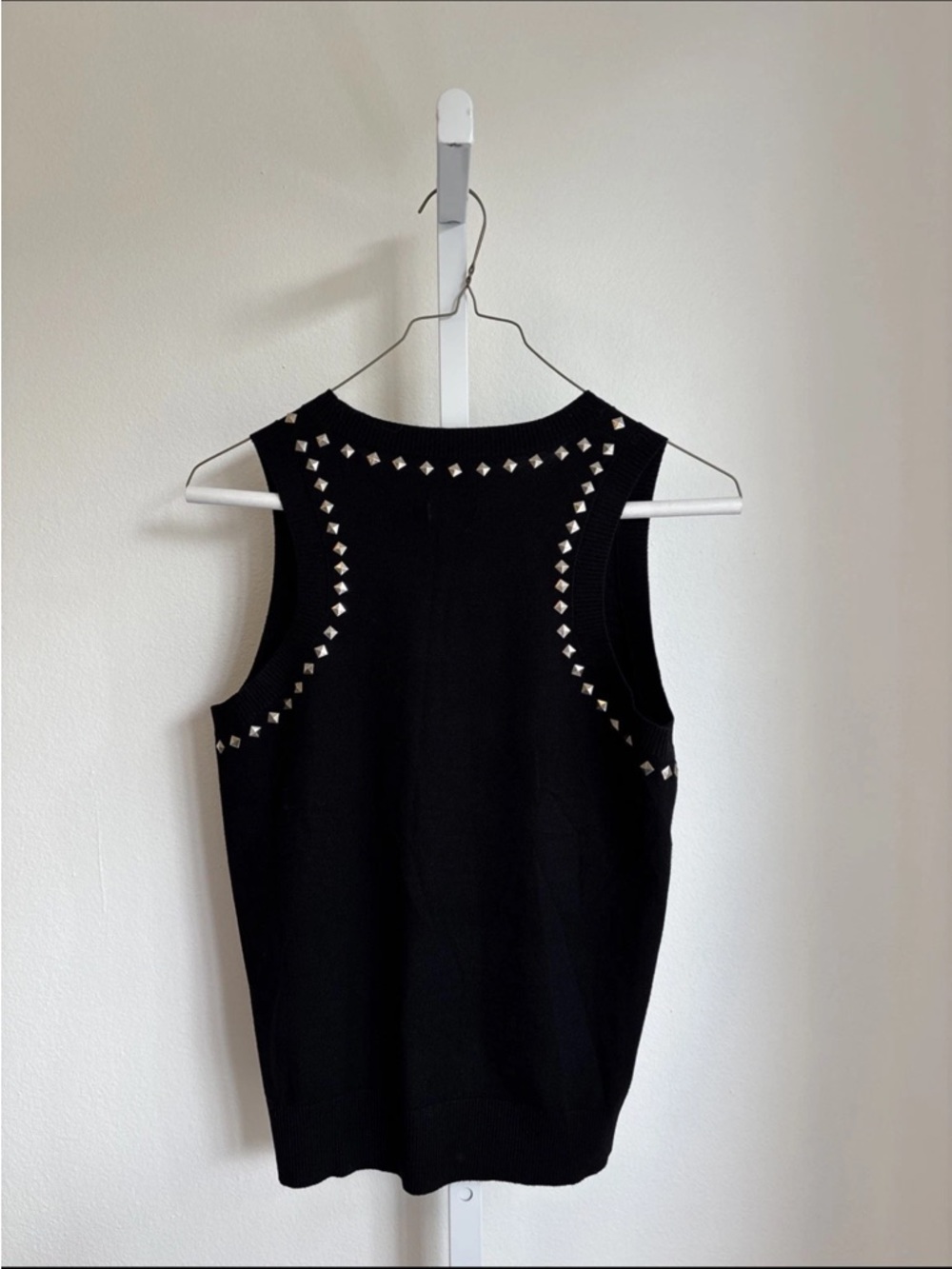 Minnie Rose Women’s Viscose Western Embellished Tank Black SIZE LARGE NWOT - Picture 2 of 3